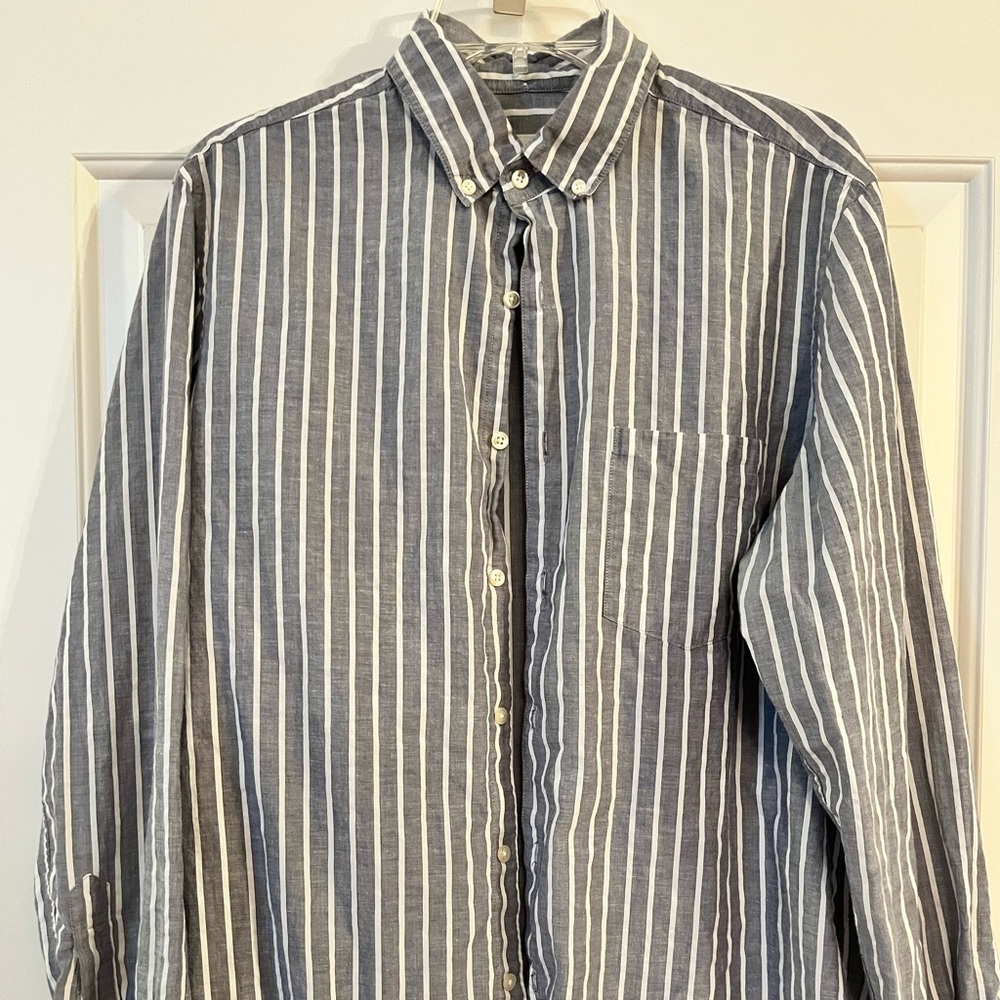 Steven Alan Grey and White Stripe Button Down Shirt 🇺🇸👔